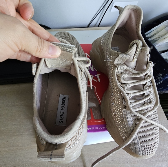 Steve Madden Sneakers - Picture 10 of 14